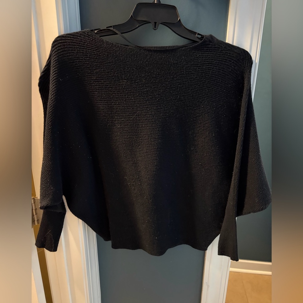 Cupio Black Cropped Sweater
